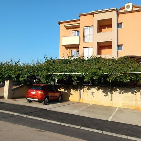 Bed & Breakfast Grgic Novigrad  Exterior photo